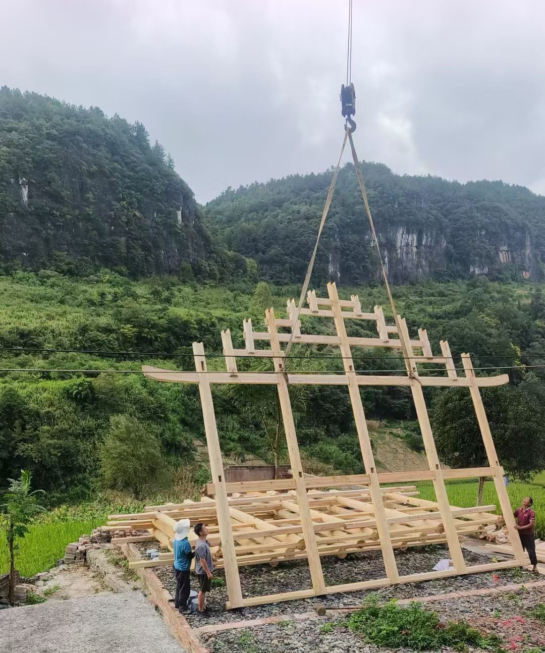 澜沧县汽车吊出租公司怎么保证发动机散热问题