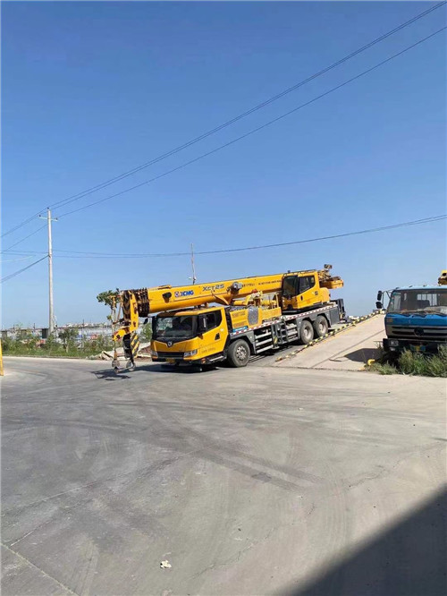 澜沧县吊车作业时，可能会产生哪些额外收费项目？