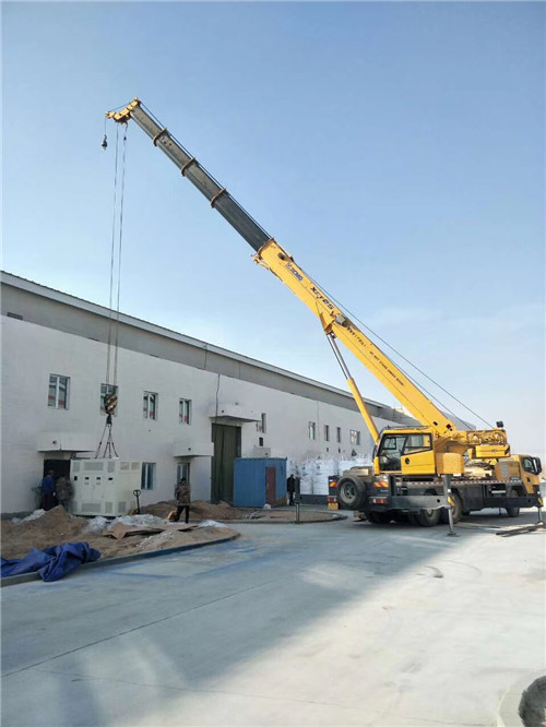 澜沧县“超载就喊停”—— 吊车的 “重量保镖” 技术